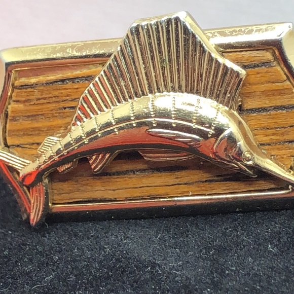 Hickok Sailfish Cuff Links - Picture 5 of 13